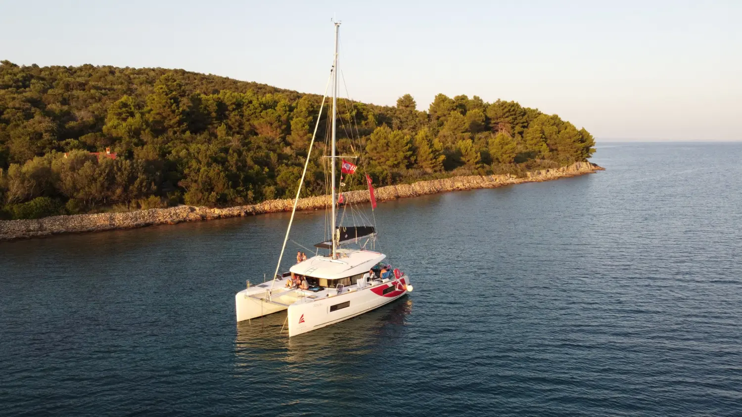 Successful Sailing - Skipper Thomas Lindloff beim Segeln auf dem Meer