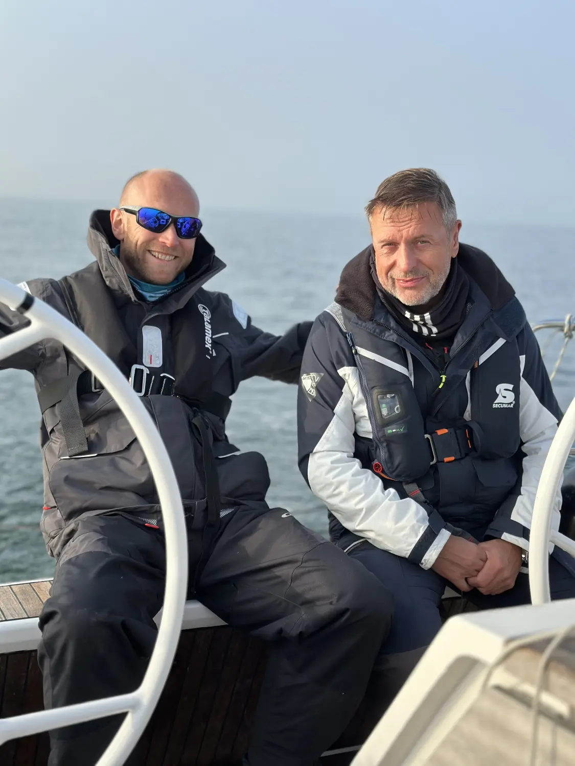 Successful Sailing - Skipper Thomas Lindloff beim Segeln auf dem Meer